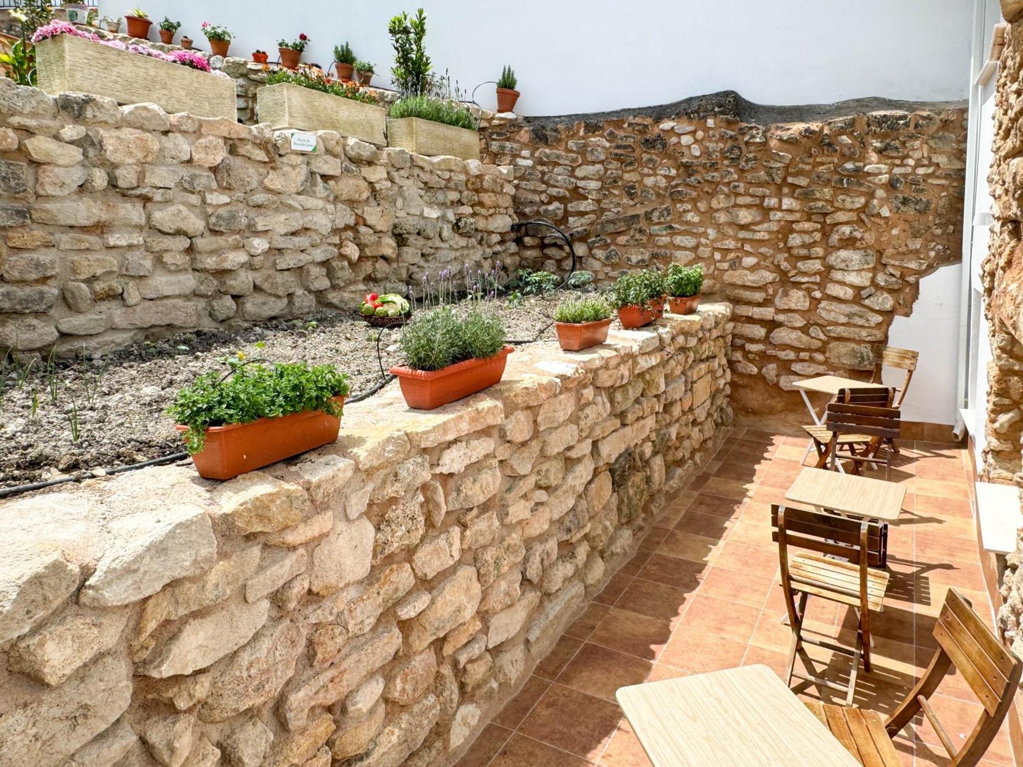 El Jardin De Castillo - Calma Y Slow Life Castillo de Locubín Buitenkant foto